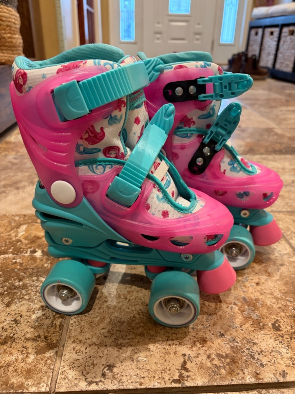 Adjustable Girls Quad Roller Skates in Pink & Turquoise